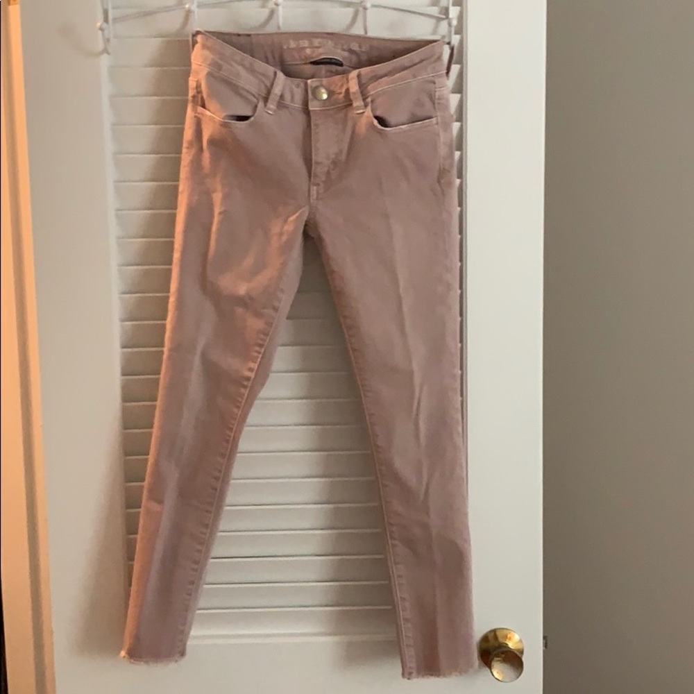 American Eagle Rose-Colored Capri Jeans